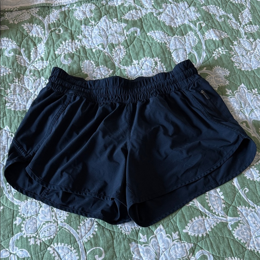 Lululemon Tracker Short V *4" size 12